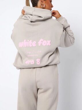White Fox Lounge Essential Era 8 Mooncake and Pink Sweatshirt XS / S